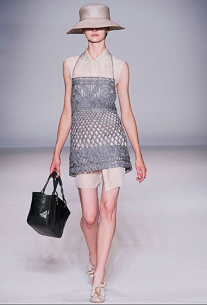 Alberta Ferretti Spring 2010 Ready-to-Wear Collection