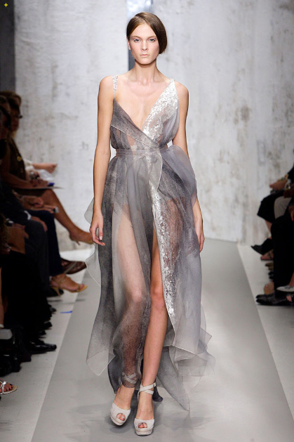 Donna Karan Spring 2010 Ready-to-Wear Collection