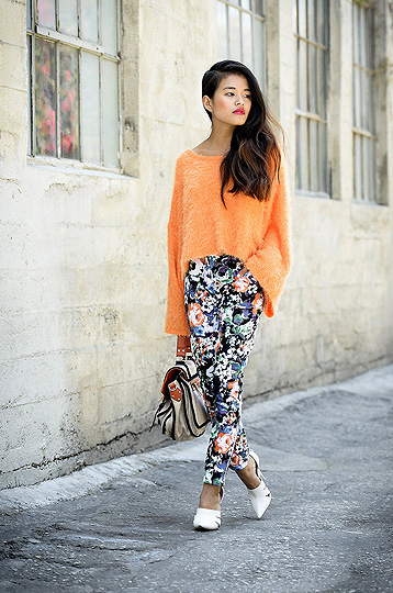 Casual Friday - Shaggy sweater, Weeken, Floral pants, Weeken, Joan pumps, Weeken, Olivia Lopez