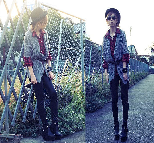 It's warmer for Autumn end, Asami Takata, Check shirts, Weeken, Leather　leggings, Zara, Asami Takata, Japan