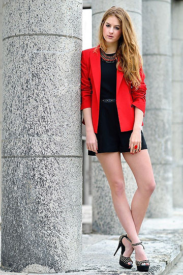 RED LOOK - Jacket, Weeken, Dresses, Weeken, Heels-wedges, Weeken, Lara Rose Roskam, Netherlands