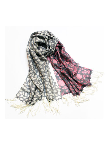 Printed wool shawl scarf Printed wool shawl scarf