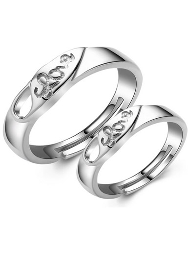 Sterling Silver Fashion Ring with Sterling Silver Fashion Ring with